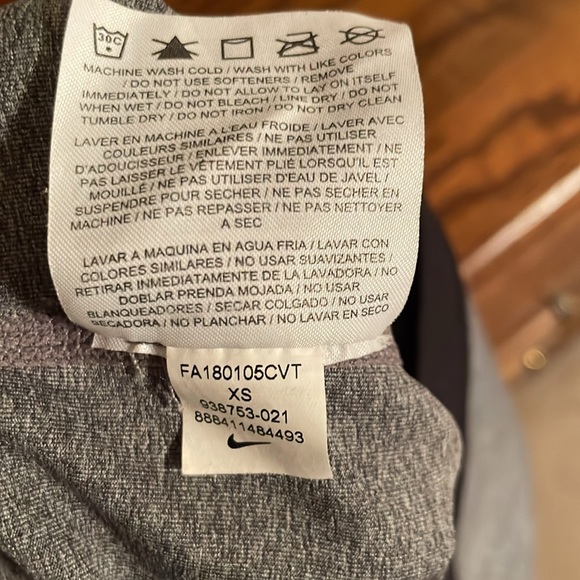 Nike Pro Cropped Athletic Pants - Picture 6 of 8